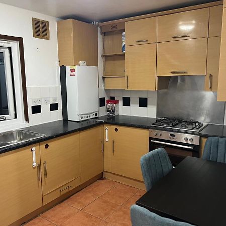 Cosy 2 Bedroom Flat London Luaran gambar