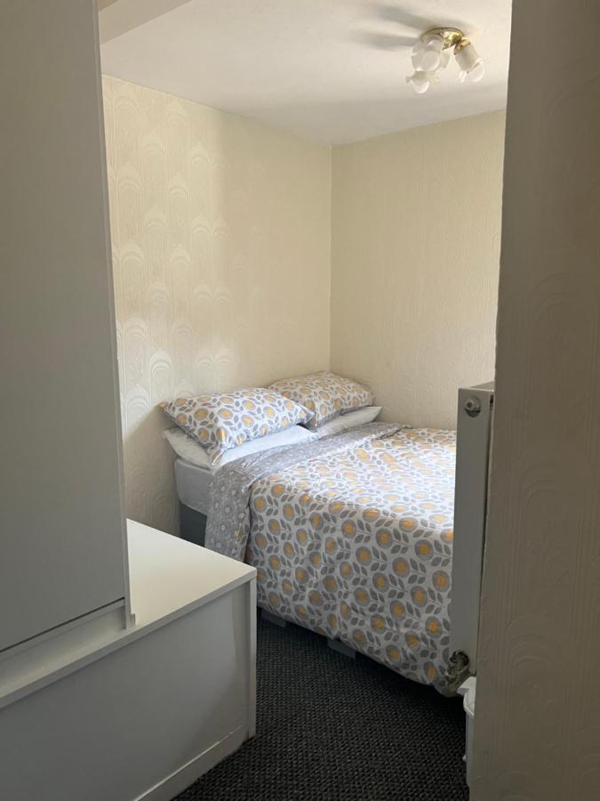Cosy 2 Bedroom Flat London Luaran gambar